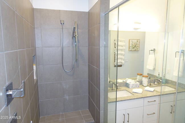 Building Photo - 3233 N 70th St