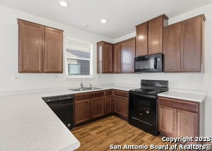 Building Photo - 245 Blacktail Dr