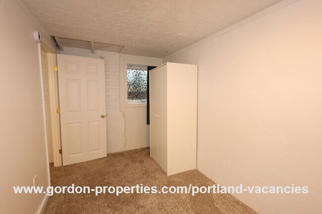 Building Photo - MOVE IN SPECIAL: SE 88th Ave - 2 bedroom a...
