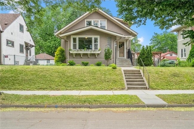 Primary Photo - 2334 NE Arthur St