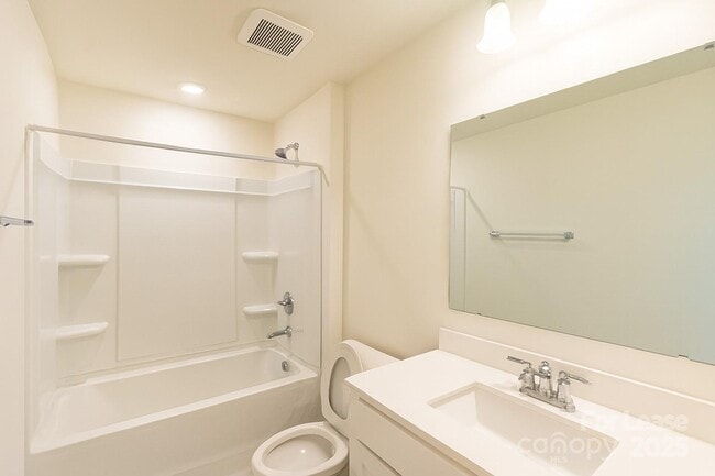 Building Photo - 2841 Yeager Dr NW