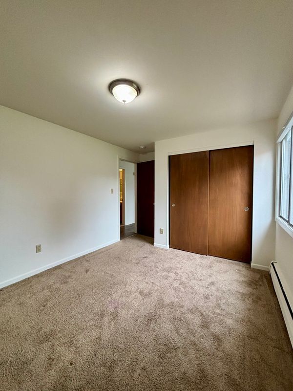 Building Photo - 2715 Eggert Rd