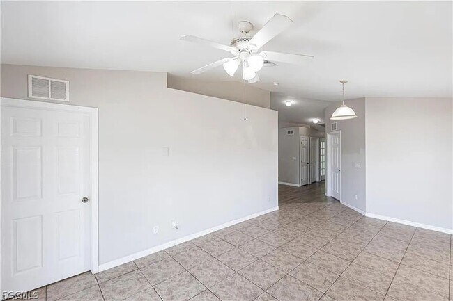 Building Photo - 2130 NE 8th Pl