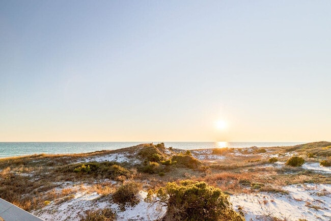 Building Photo - 24 Beach View Dr