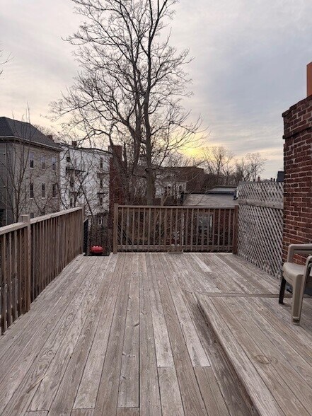 Building Photo - 43 Moreland St