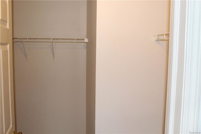 Building Photo - 16695 Carriage Way