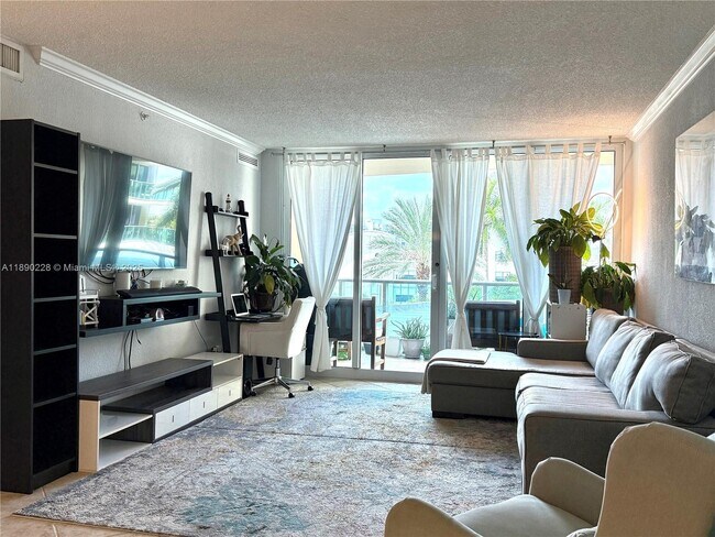 Building Photo - 2501 S Ocean Dr