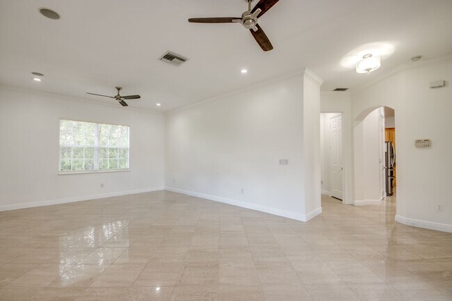 Building Photo - 14021 Bently Cir