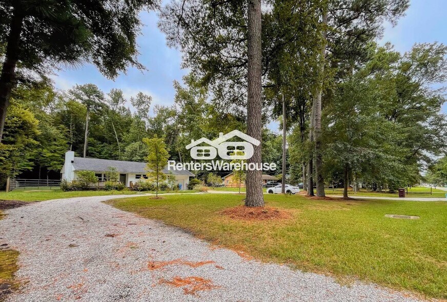 Building Photo - 421 Fernwood Farms Rd
