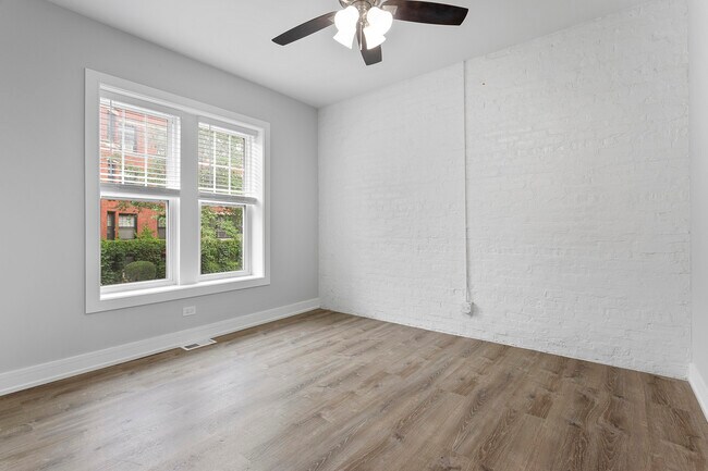 Building Photo - 6104 N Winthrop Ave