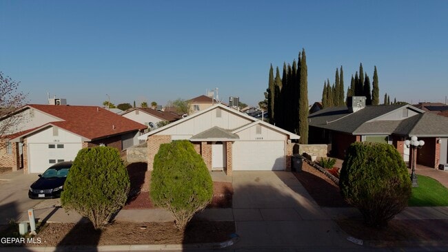 Building Photo - 1808 Loanda Ln