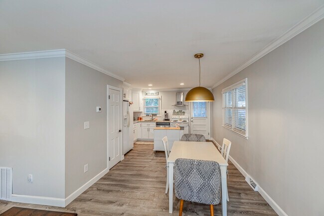 Building Photo - 4A Heritage Ct