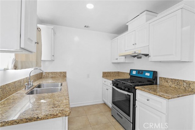 Building Photo - 2212 S Isabella Ave