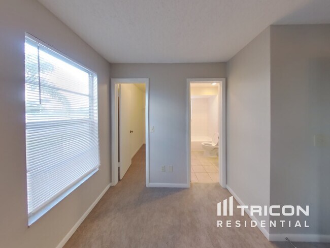 Building Photo - 11011 Greenaire Dr
