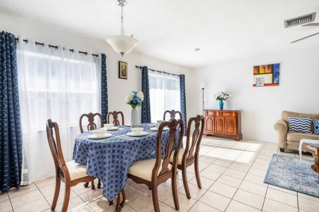 Dining room view - 4017 Audubon Dr