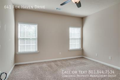 Building Photo - 641 Fox Haven Dr