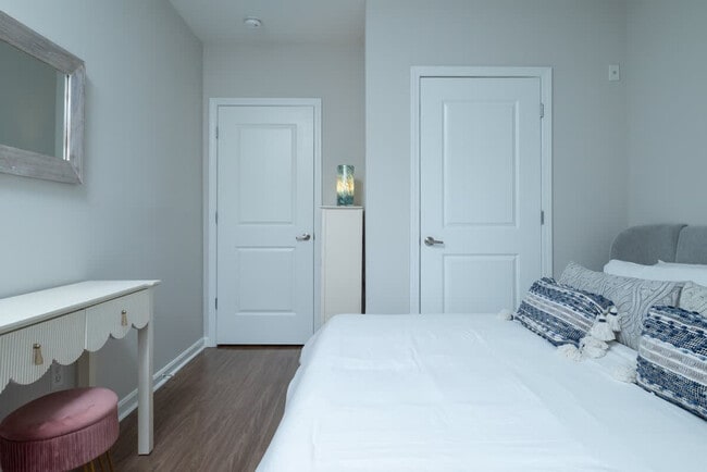 Building Photo - 360 Foley St