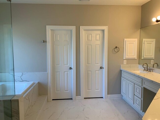 Building Photo - 5423 Montbury Ln