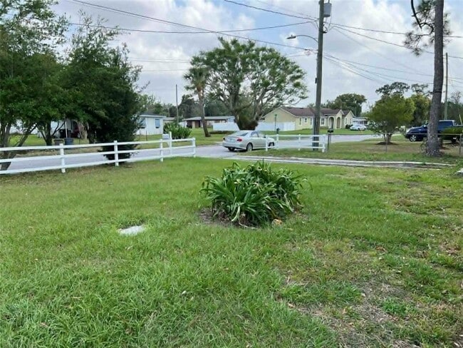 Building Photo - 682 Walkup Dr