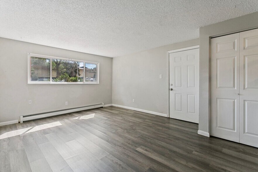 Building Photo - 330 Vehr Dr