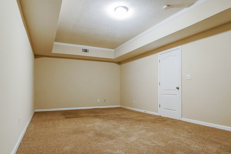 Building Photo - 4671 Tradewinds Ct