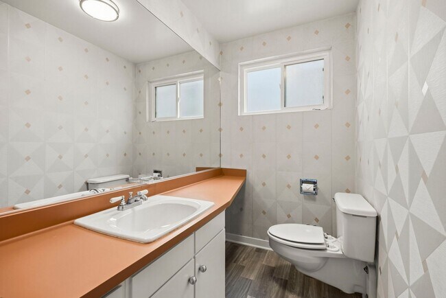 Building Photo - 45 Graystone Terrace
