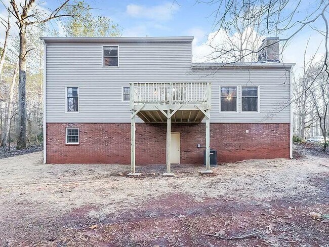 Building Photo - 325 Derby Dr