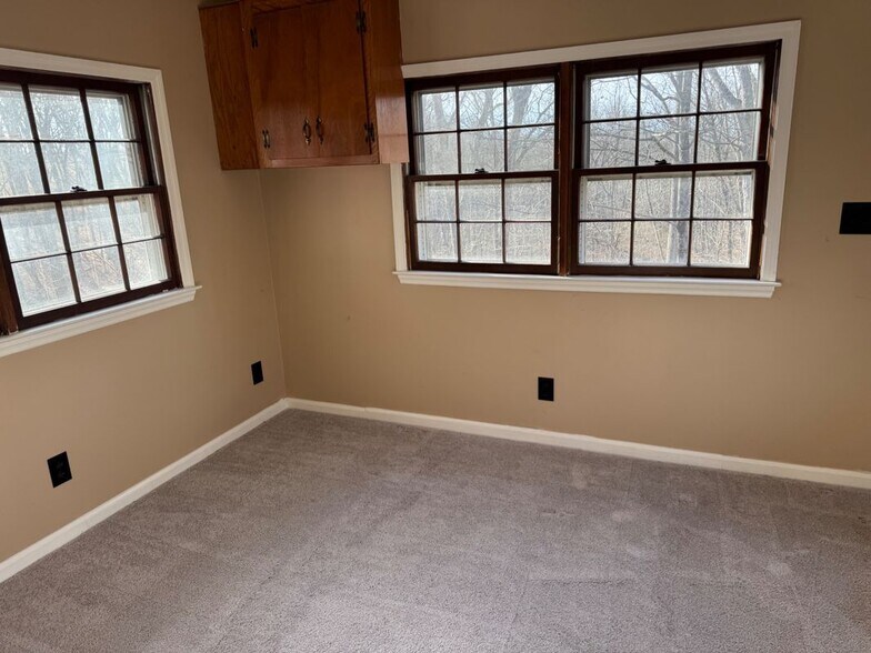 Building Photo - 95 Glenmere Homesites Rd