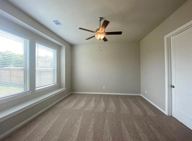 Building Photo - 2122 Ironwood Pass Dr