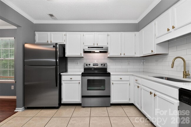 Building Photo - 6510 Clavell Ln