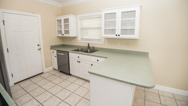 Building Photo - 218 Bonita Cir