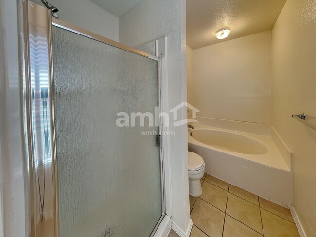 Building Photo - 7569 Vanessa Dr