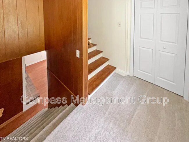 Building Photo - 5802 Tazewell Pike