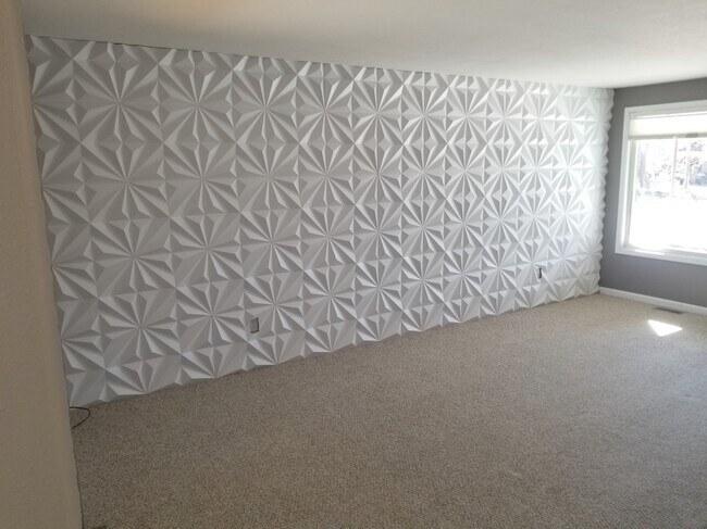 Building Photo - 510 S Phillippi St