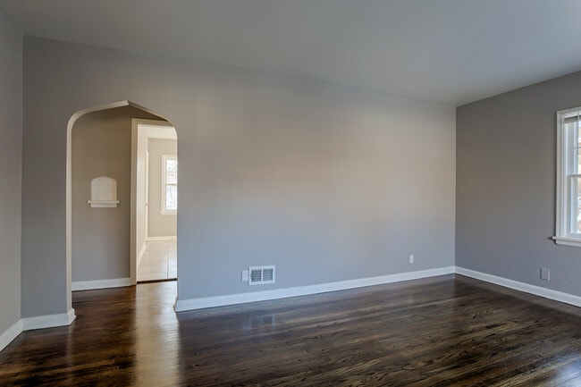 Building Photo - 3185 Stone Ave