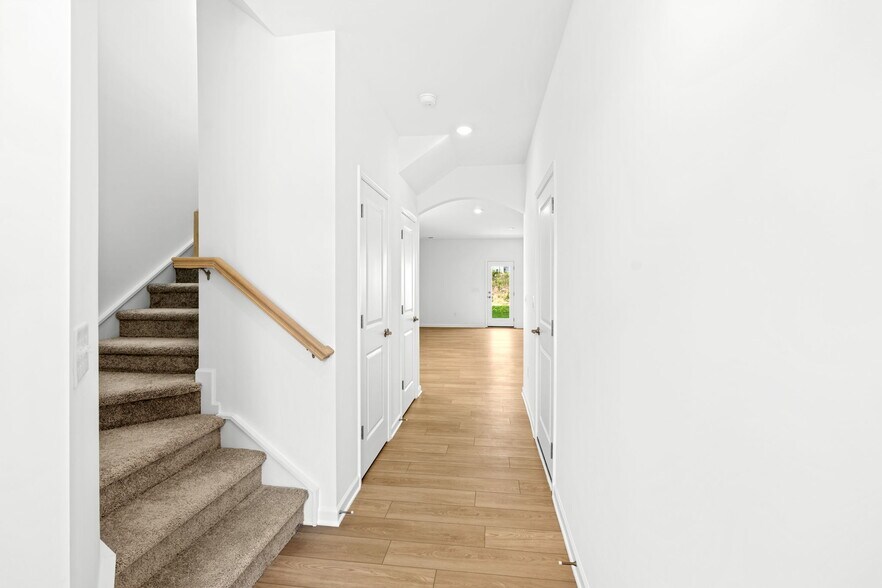 Building Photo - 615 Blaire Ridge Way