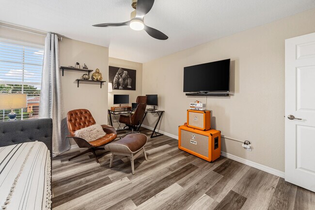 Building Photo - 10652 Ivanhoe Ln