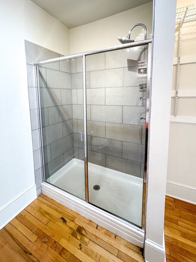 Building Photo - 505 Union Ave SW