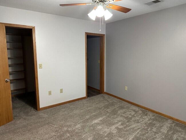 Building Photo - GREAT FAMILY HOME!