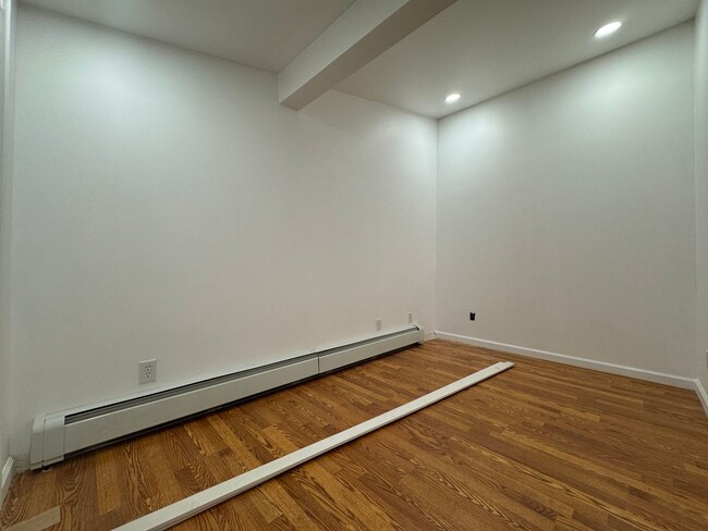 Building Photo - 463-985 PARKWOOD DR - PINETOWN