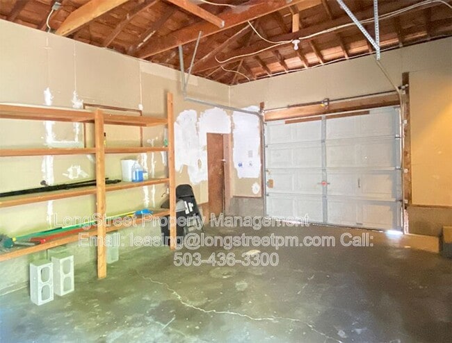 Building Photo - 3255 NW Fillmore Ave