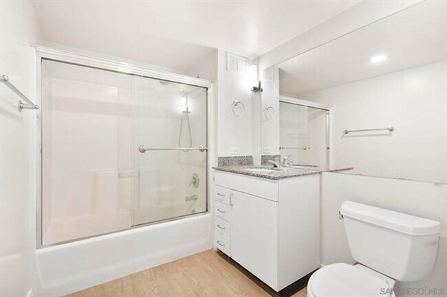 Building Photo - Urban Living in the Heart of Little Italy – 2 Bed / 1 Bath Condo at Acqua Vista