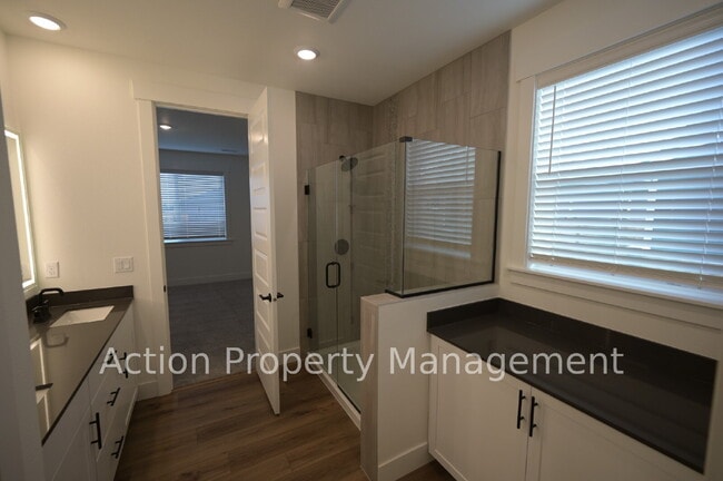 Building Photo - Beautiful New 3 Bed 2 Bath Home in Rolling Hills – Built in 2025