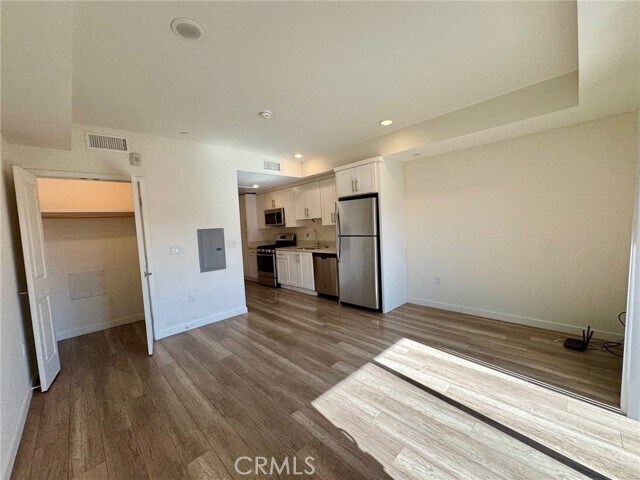 Building Photo - 1025 S Berendo St