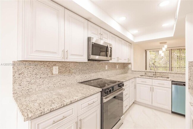 Building Photo - 2931 SW 87th Terrace