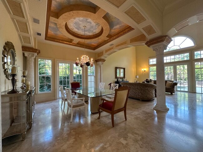 Building Photo - 476 SW Squire Johns Ln