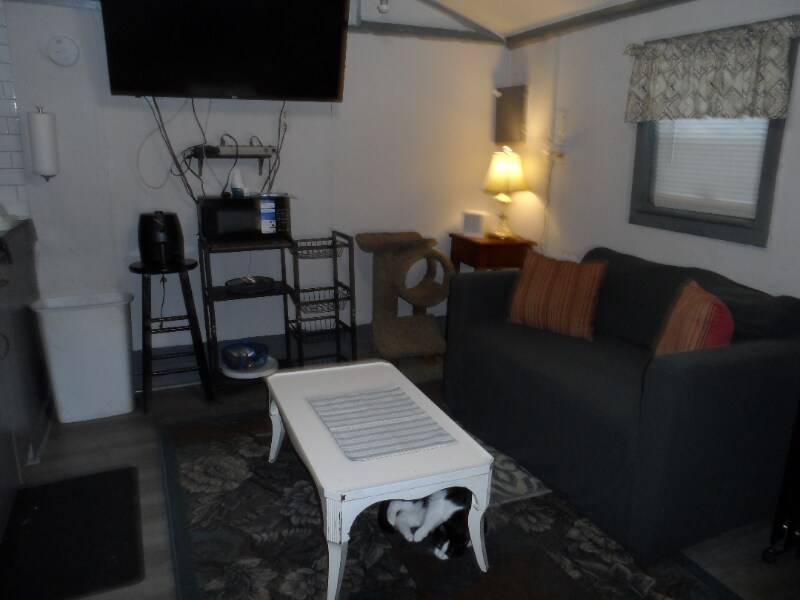 Building Photo - 8716 Hurst Ave