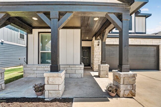 Building Photo - 221 Sand Lily Ln