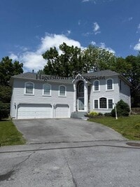 Building Photo - Luxury Home in Woodbridge