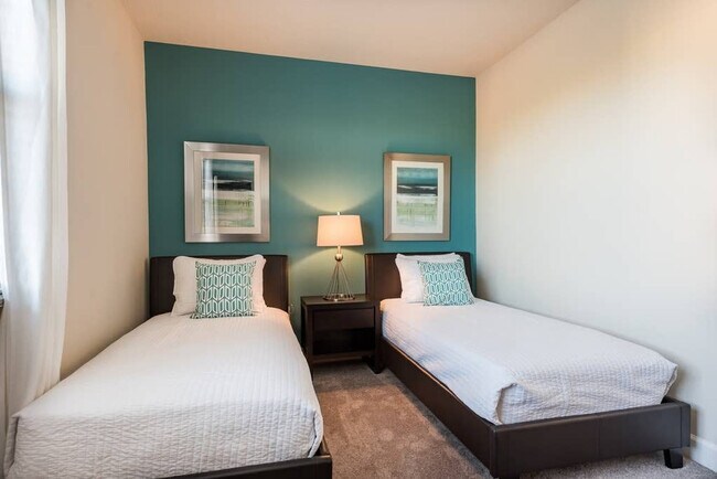 Building Photo - 1425 Retreat Cir